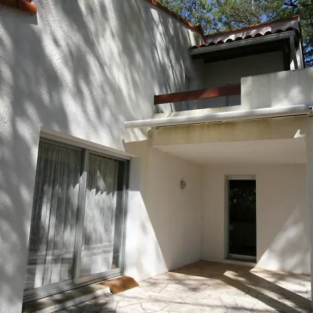 Avec Jardin Boise, Proche Et Commerces, - Fr-1-22-307 Holiday home