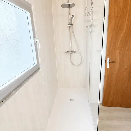 Avec Jardin Boisé, Proche Et Commerces, - Fr-1-22-307